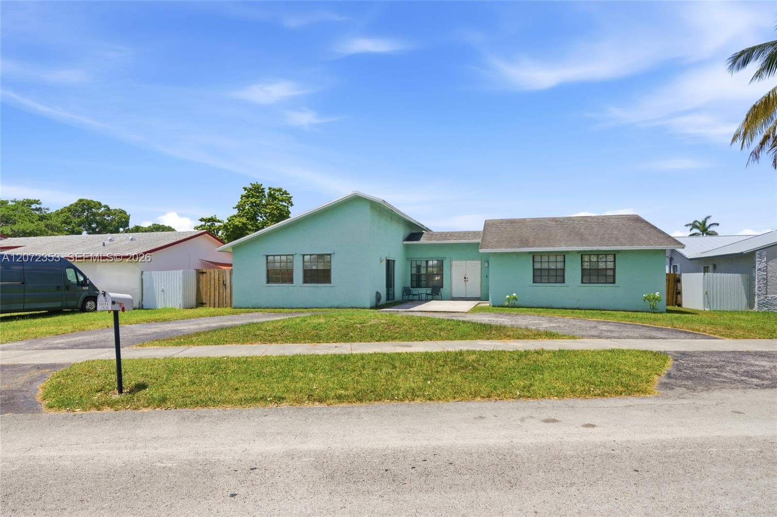 16604 SW 104th Ct, Miami, FL 33157 — zdjęcie 2