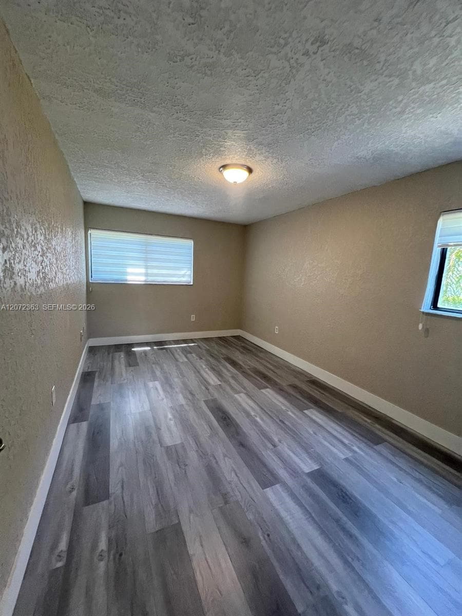 18725 NW 62nd Ave # 111, Hialeah, FL 33015 — zdjęcie 4