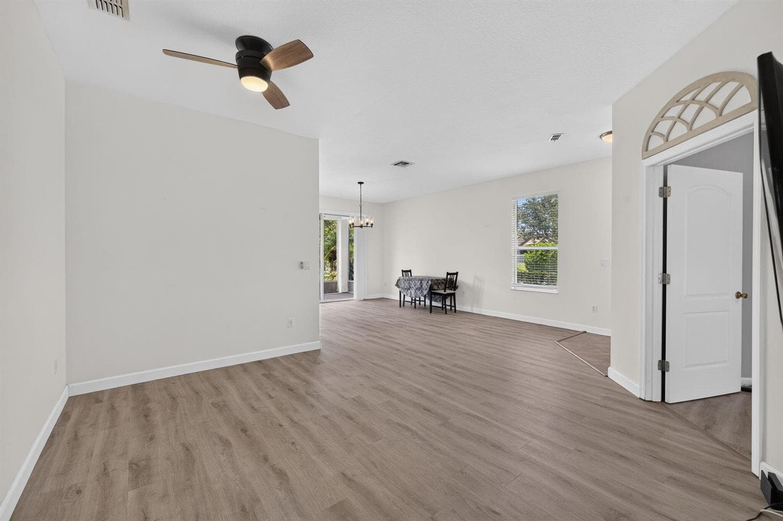 9801 SW Glenbrook Drive, Port St. Lucie, FL 34987 — zdjęcie 5
