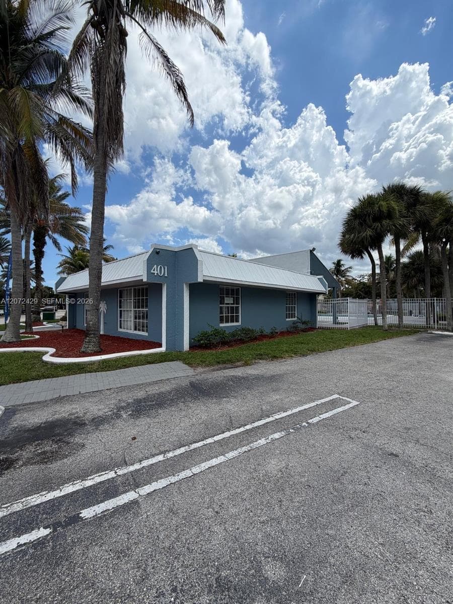 411 Executive Center Dr # 109, West Palm Beach, FL 33401 — zdjęcie 5