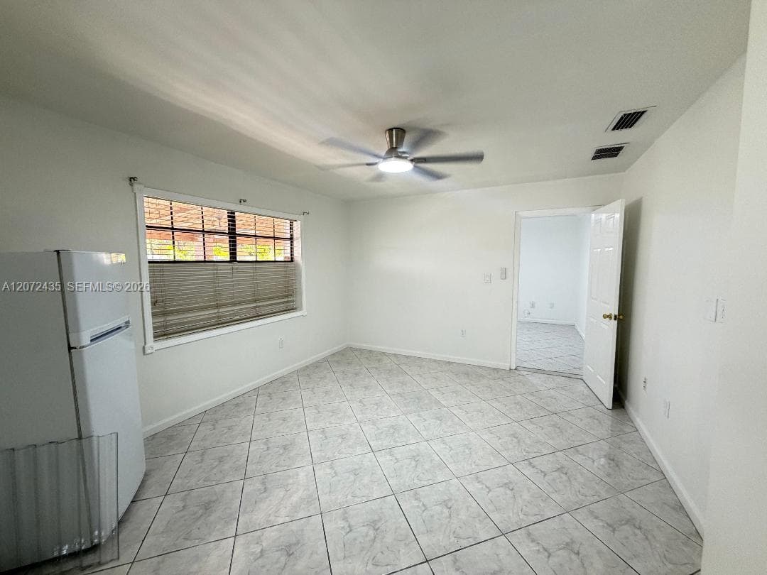 8258 SW 148th Pl # REAR, Miami, FL 33193 — zdjęcie 4