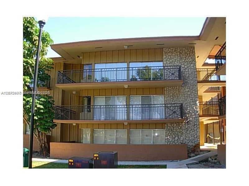 4850 SW 63rd Ter # 114, Davie, FL 33314