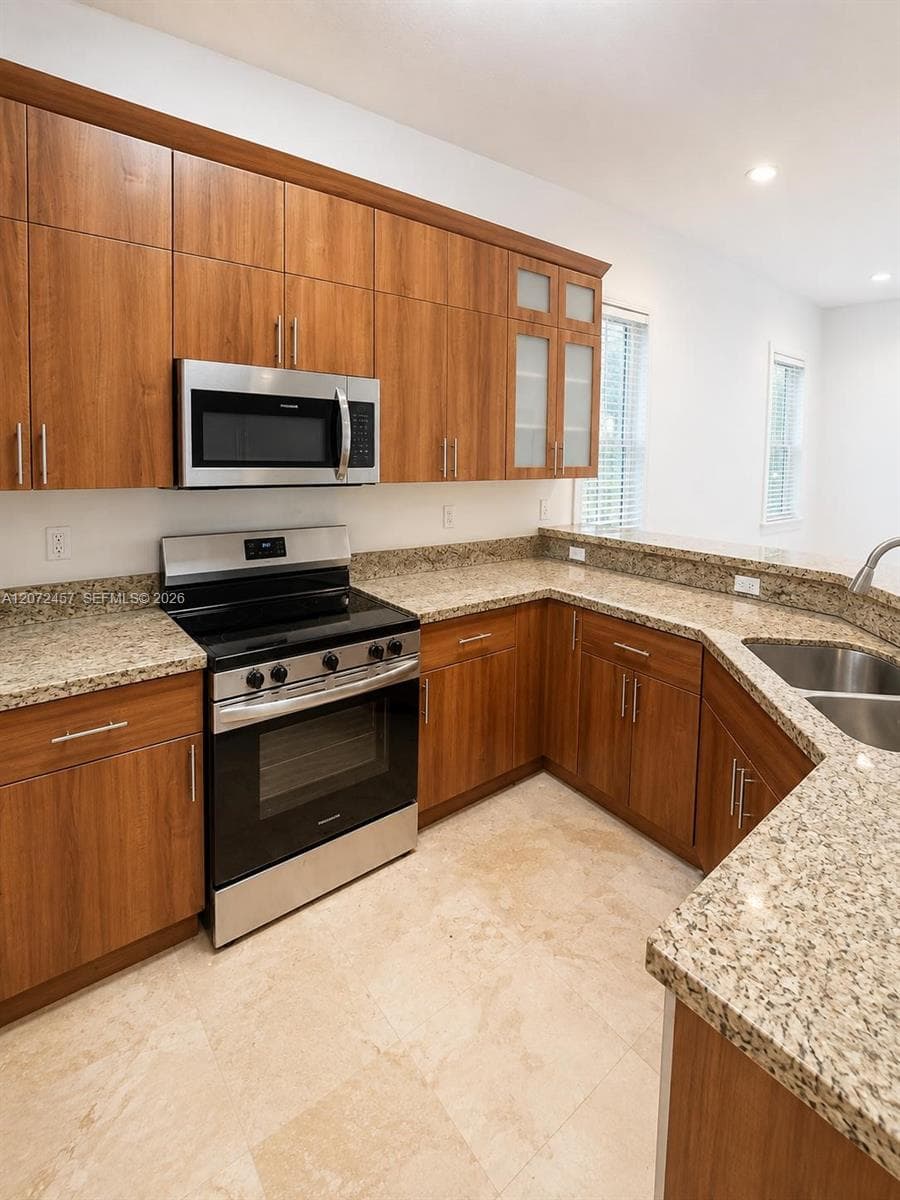2286 SW 16th Ct # 2286, Miami, FL 33145 — zdjęcie 3