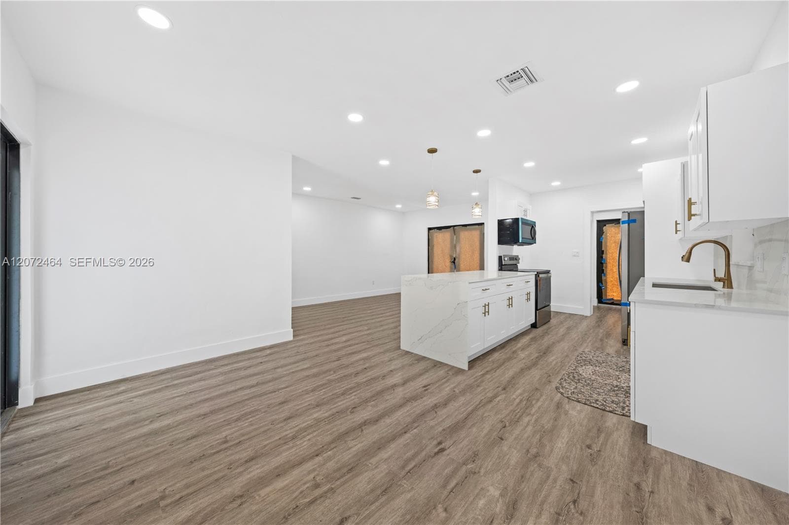 1014 W 66th St, Hialeah, FL 33012 — zdjęcie 3