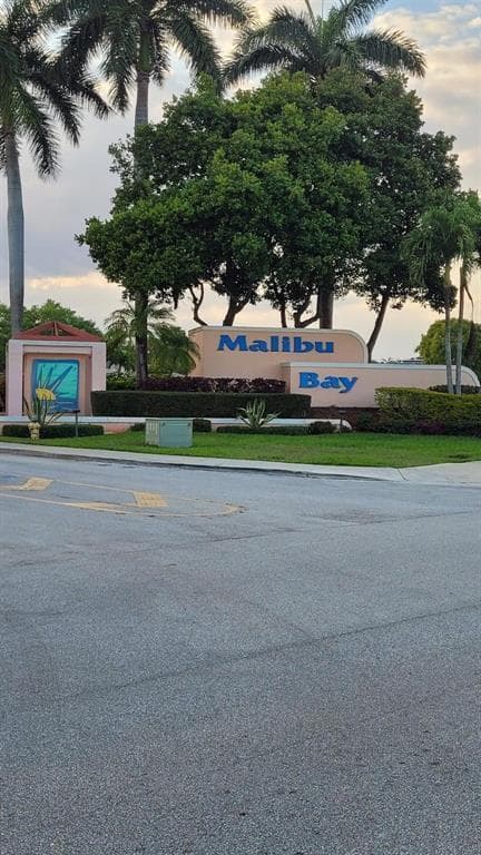 20873 NW 3RD Lane, Pembroke Pines, FL 33029 — zdjęcie 2