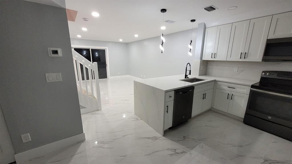 20873 NW 3RD Lane, Pembroke Pines, FL 33029 — zdjęcie 3