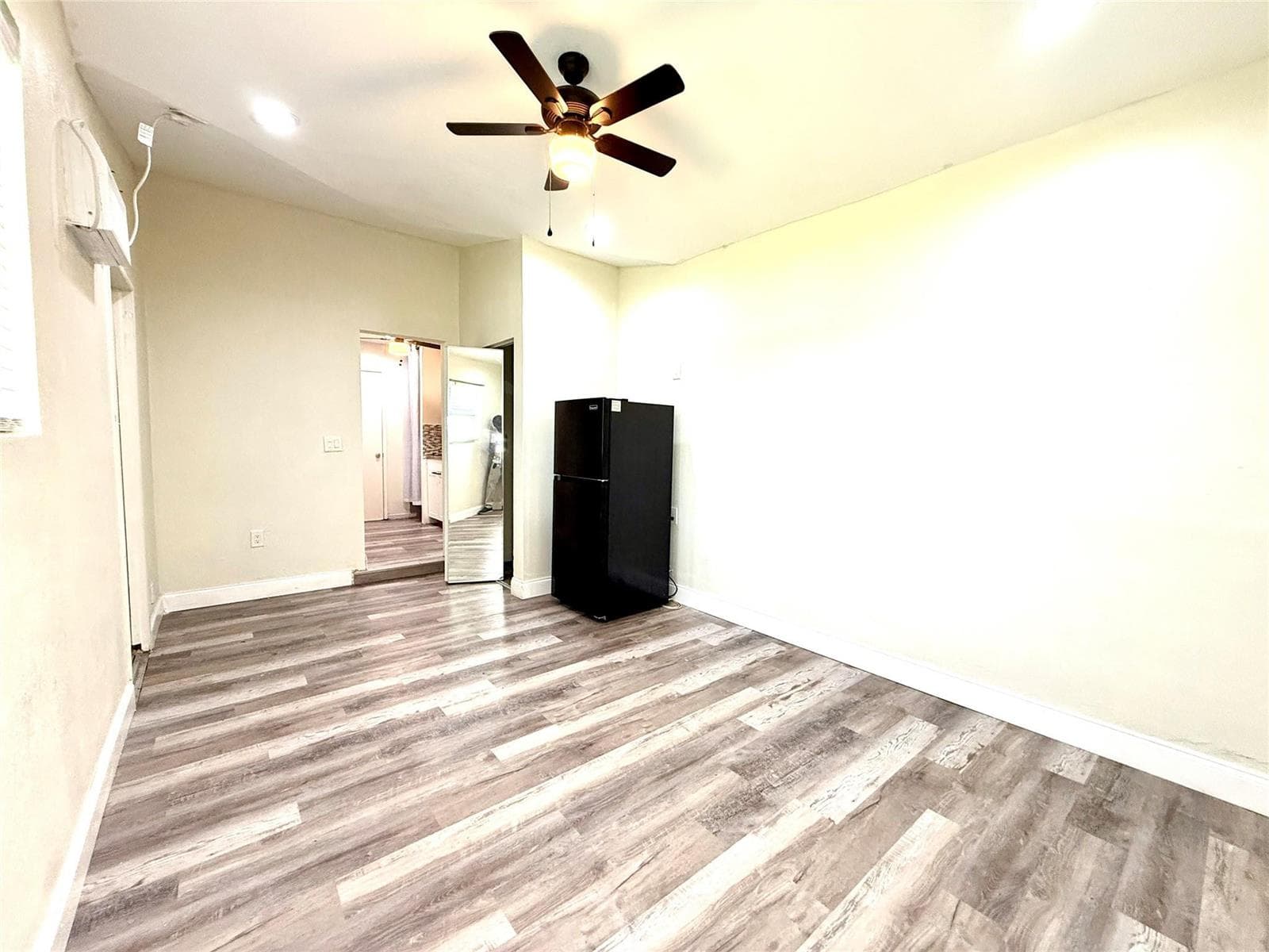 3548 NW 39th Avenue, Lauderdale Lakes, FL 33309 — zdjęcie 5
