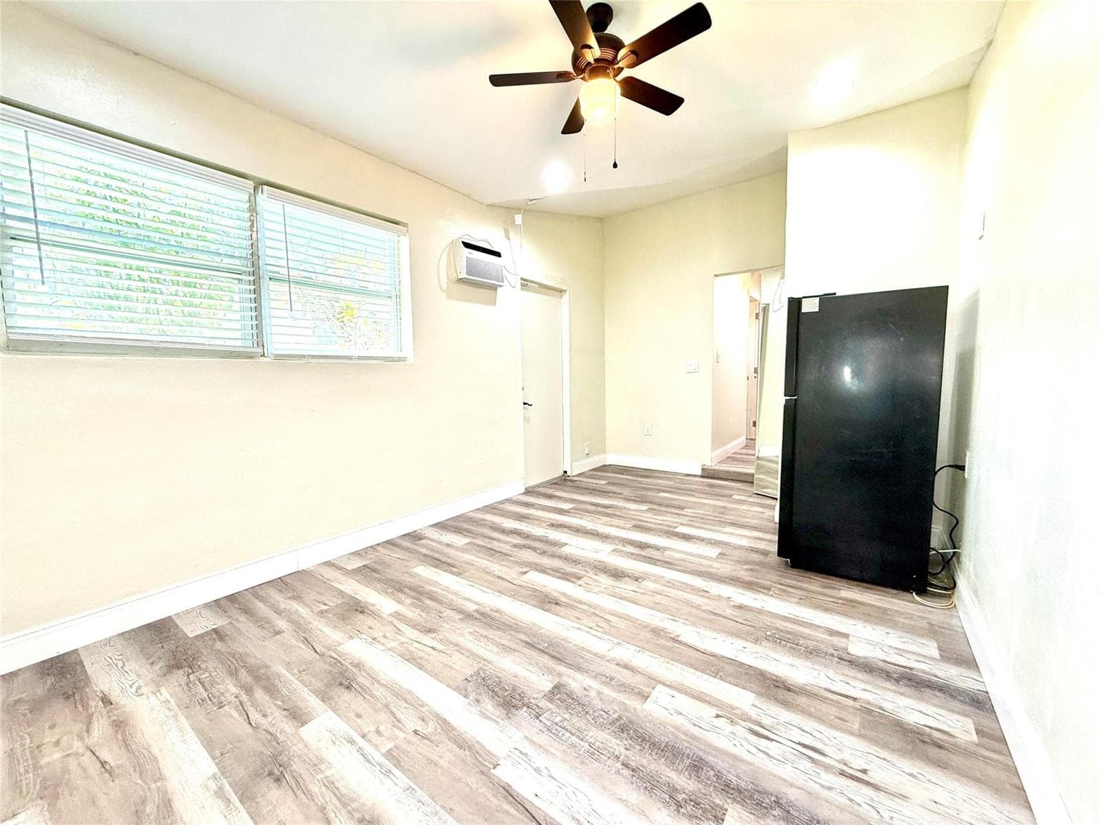 3548 NW 39th Avenue, Lauderdale Lakes, FL 33309 — zdjęcie 4