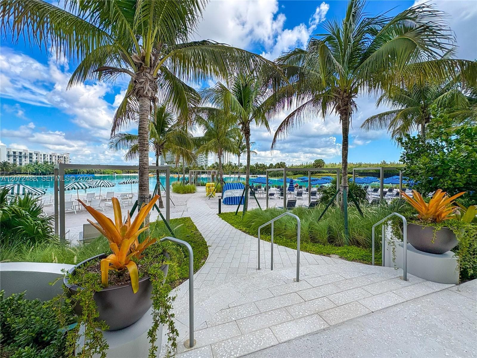2411 LAGUNA CIRCLE # 809, North Miami, FL 33181 — zdjęcie 2