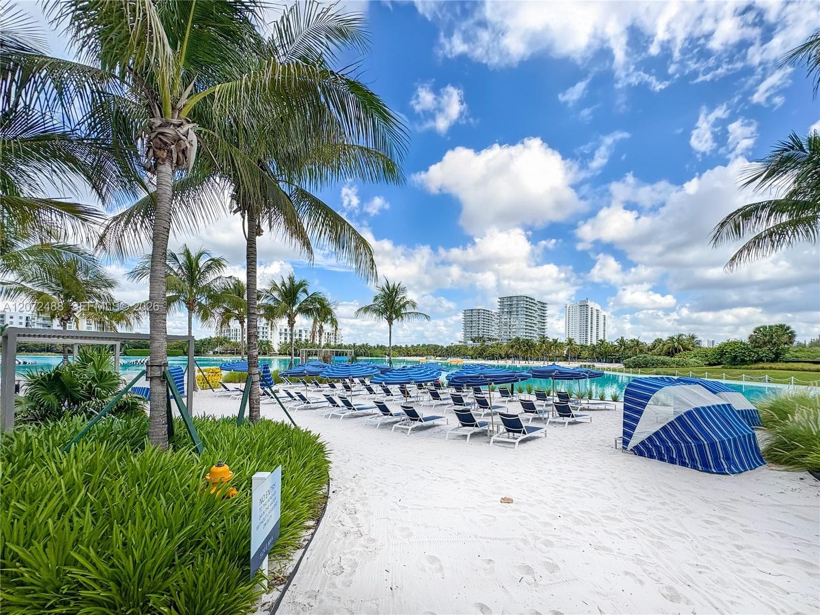 2411 LAGUNA CIRCLE # 809, North Miami, FL 33181 — zdjęcie 3