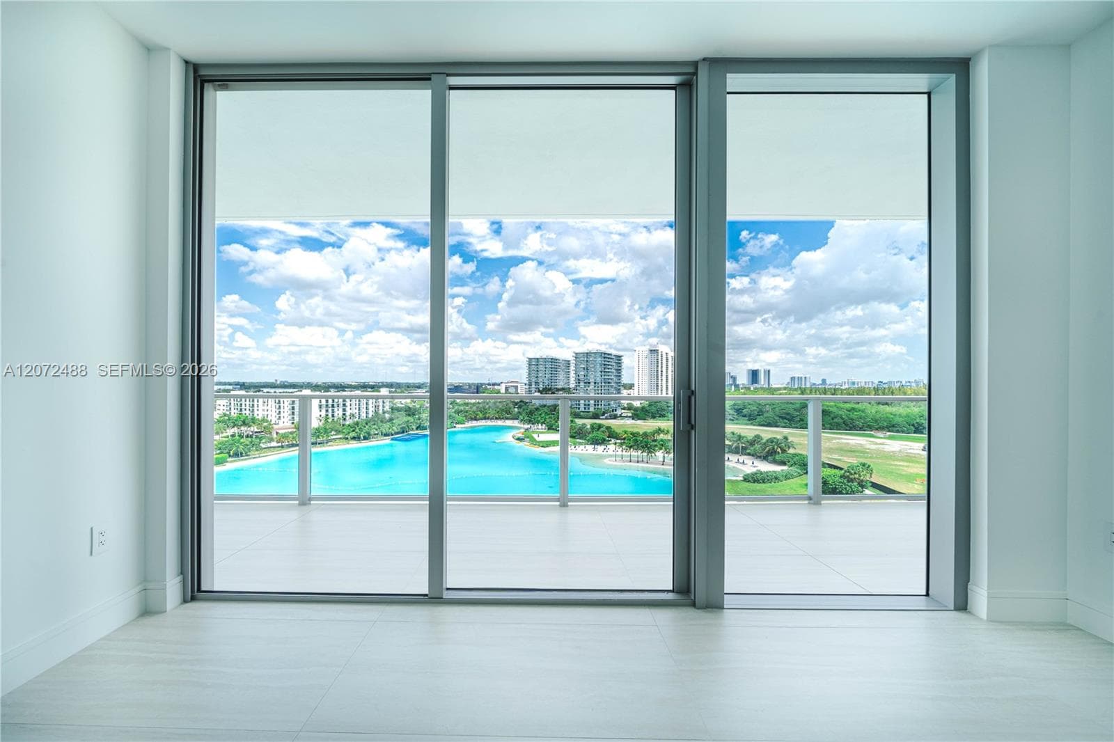 2411 LAGUNA CIRCLE # 809, North Miami, FL 33181 — zdjęcie 5
