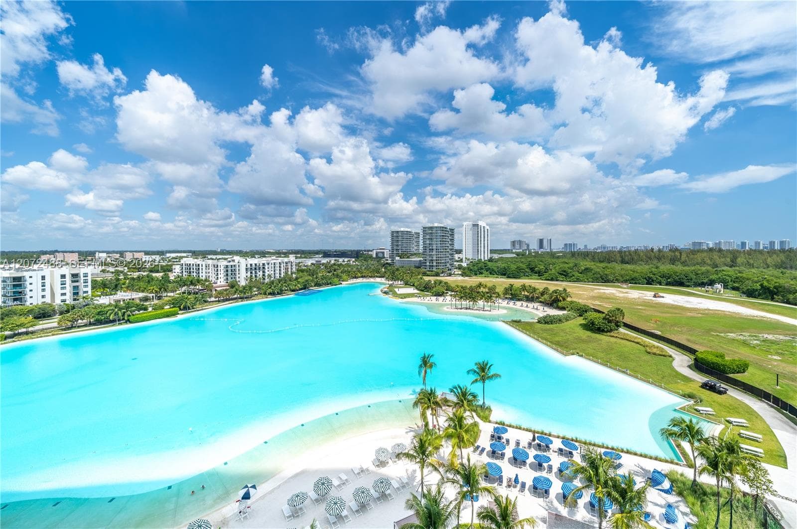 2411 LAGUNA CIRCLE # 809, North Miami, FL 33181 — zdjęcie 4