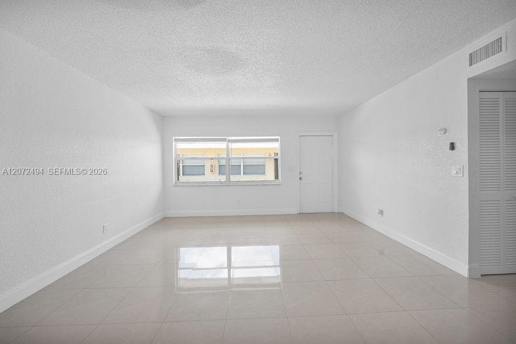 622 Kathy Ct, Margate, FL 33068 — zdjęcie 2
