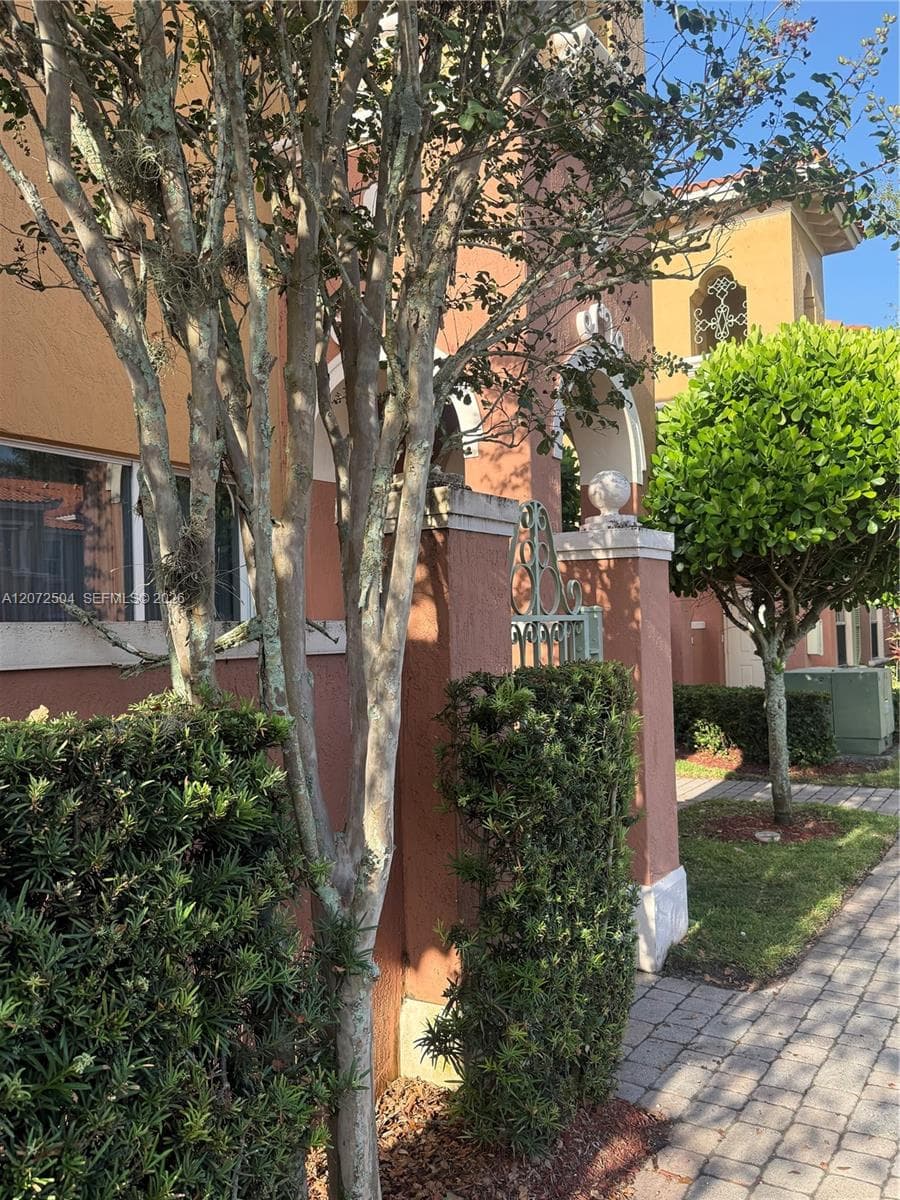 700 SW 106th Ave # 2007, Pembroke Pines, FL 33025 — zdjęcie 2