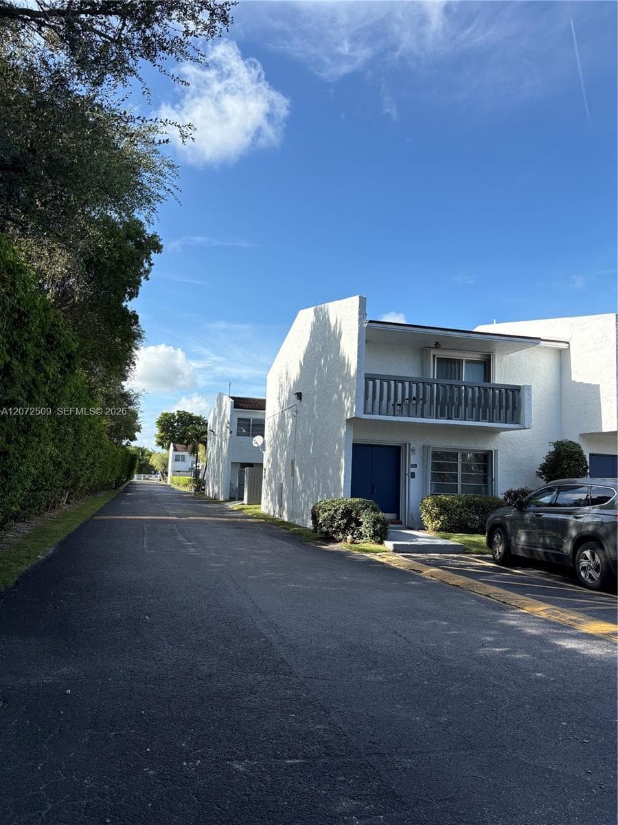 17180 SW 94th Ave # 701, Palmetto Bay, FL 33157 — zdjęcie 2