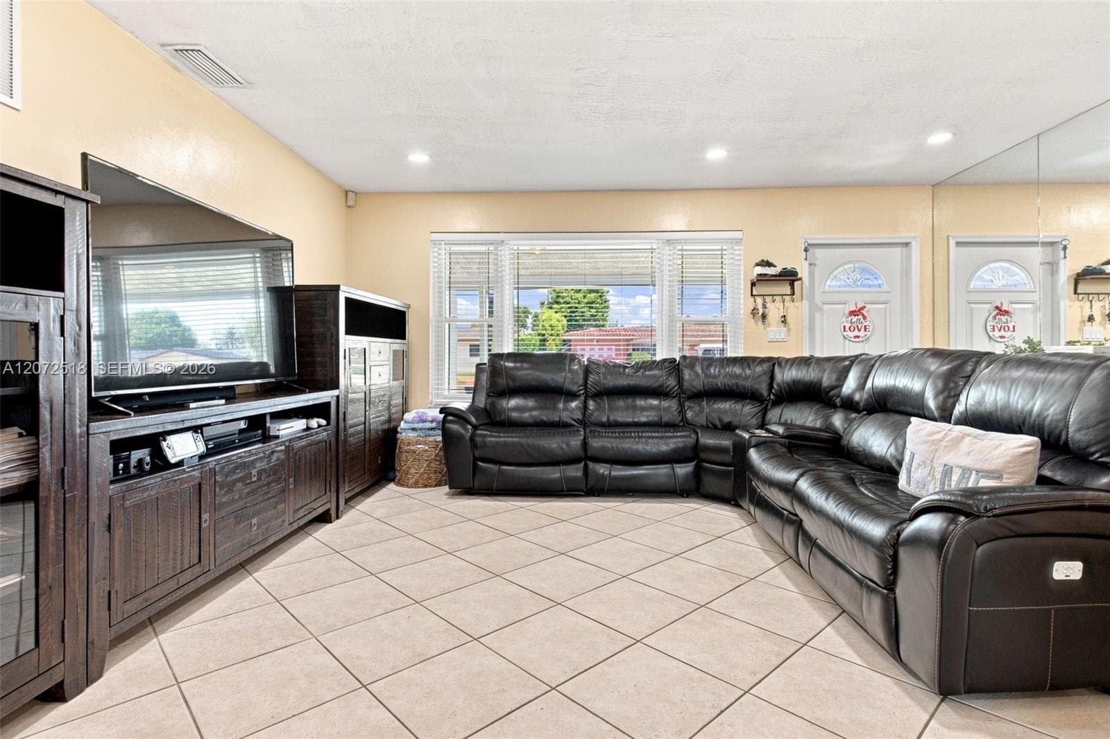 7640 NW 8th St, Pembroke Pines, FL 33024 — zdjęcie 3