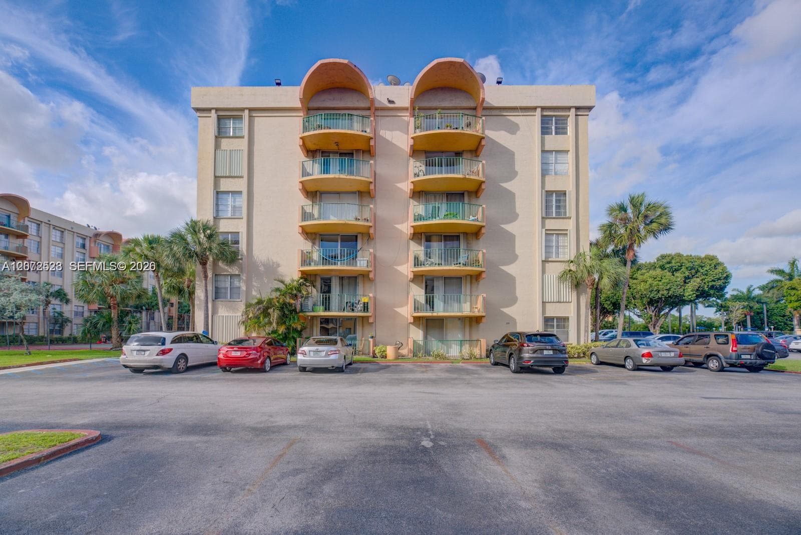 9320 Fontainebleau Blvd # 215, Miami, FL 33172 — zdjęcie 3