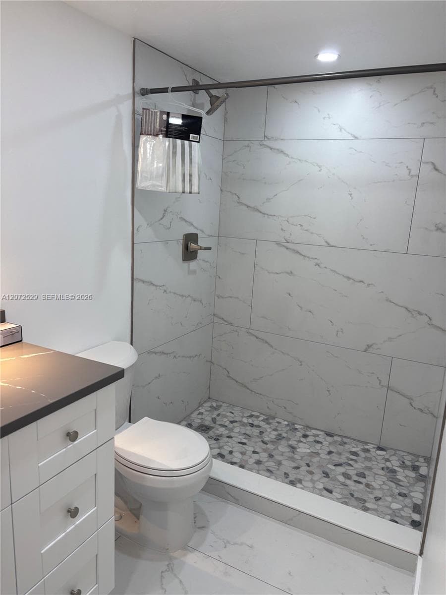 701 Three Islands Blvd # 320, Hallandale Beach, FL 33009