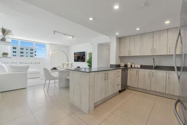 7525 E Treasure Dr # 911, North Bay Village, FL 33141 — zdjęcie 5