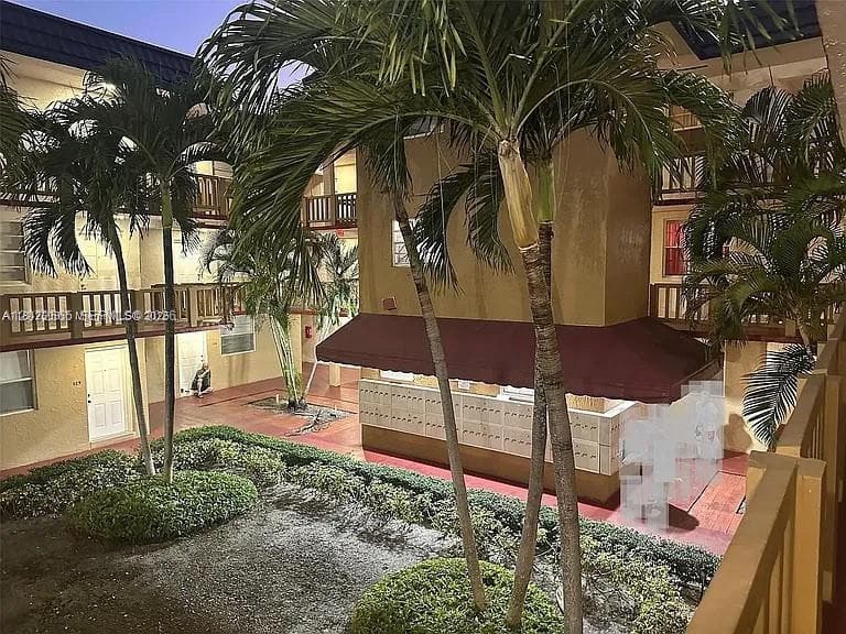4655 Palm Ave # 209, Hialeah, FL 33012