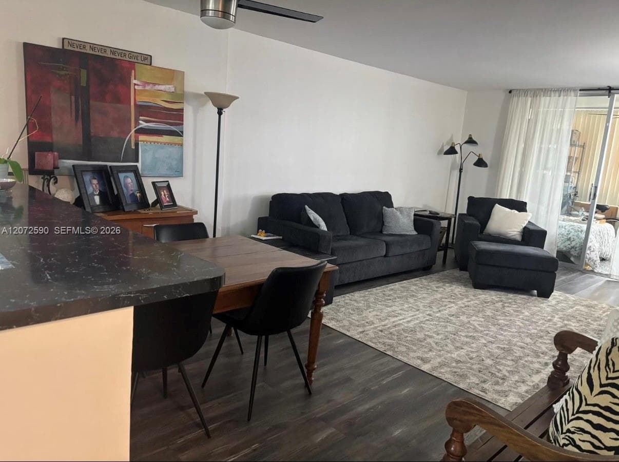 500 NE 12th Ave # 704, Hallandale Beach, FL 33009 — zdjęcie 3