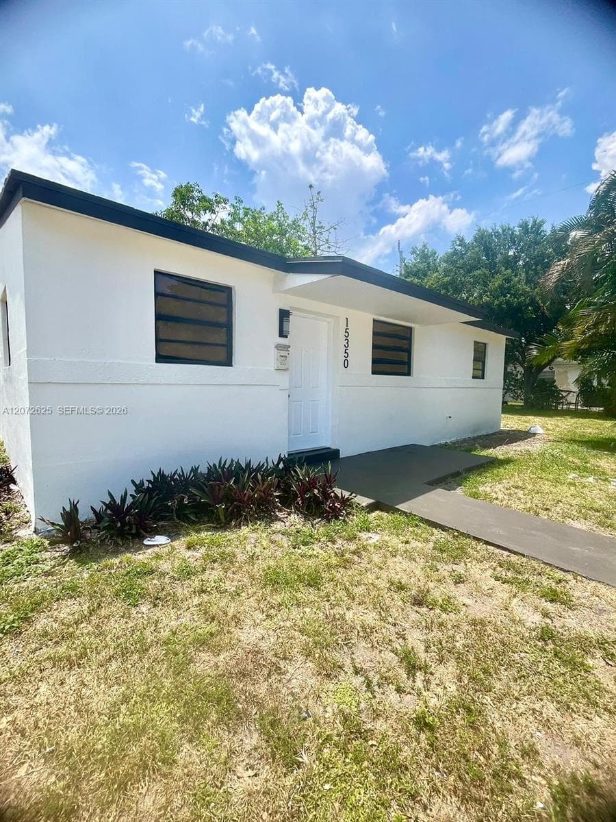 15350 NE 14th Ct, North Miami Beach, FL 33162 — zdjęcie 2