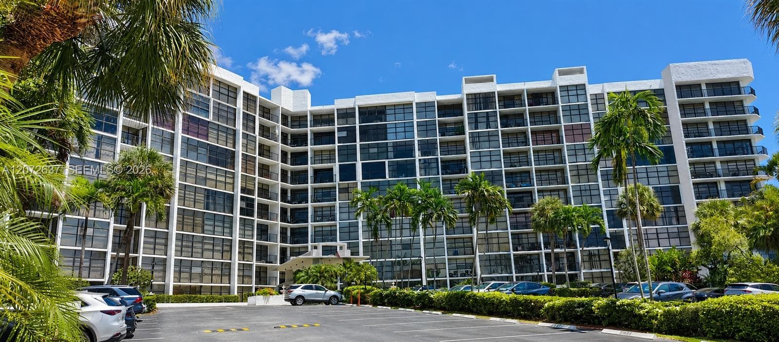 600 Parkview Dr # 224, Hallandale Beach, FL 33009