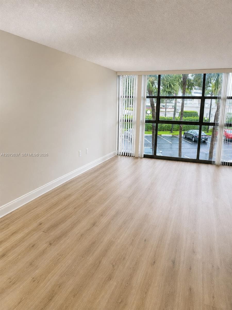 600 Parkview Dr # 224, Hallandale Beach, FL 33009 — zdjęcie 5
