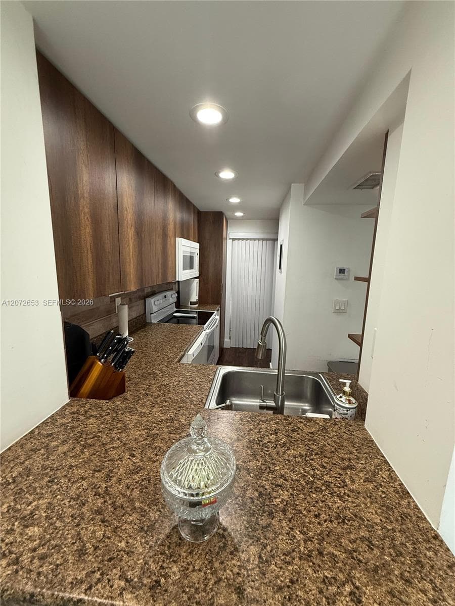 9220 Fontainebleau Blvd # 508, Miami, FL 33172 — zdjęcie 4