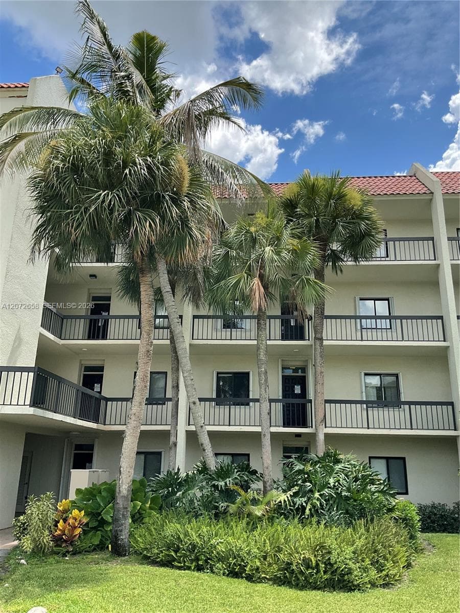 3050 Presidential Way # 403, West Palm Beach, FL 33401