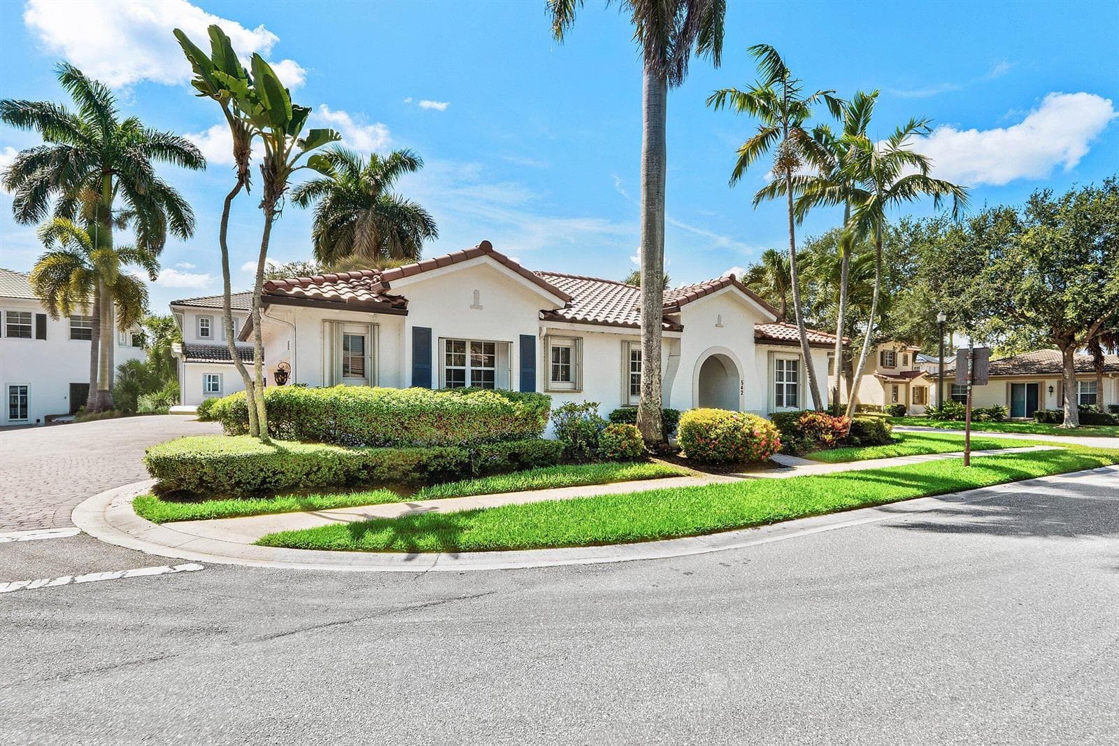 542 TOMAHAWK Court, Palm Beach Gardens, FL 33410 — zdjęcie 2