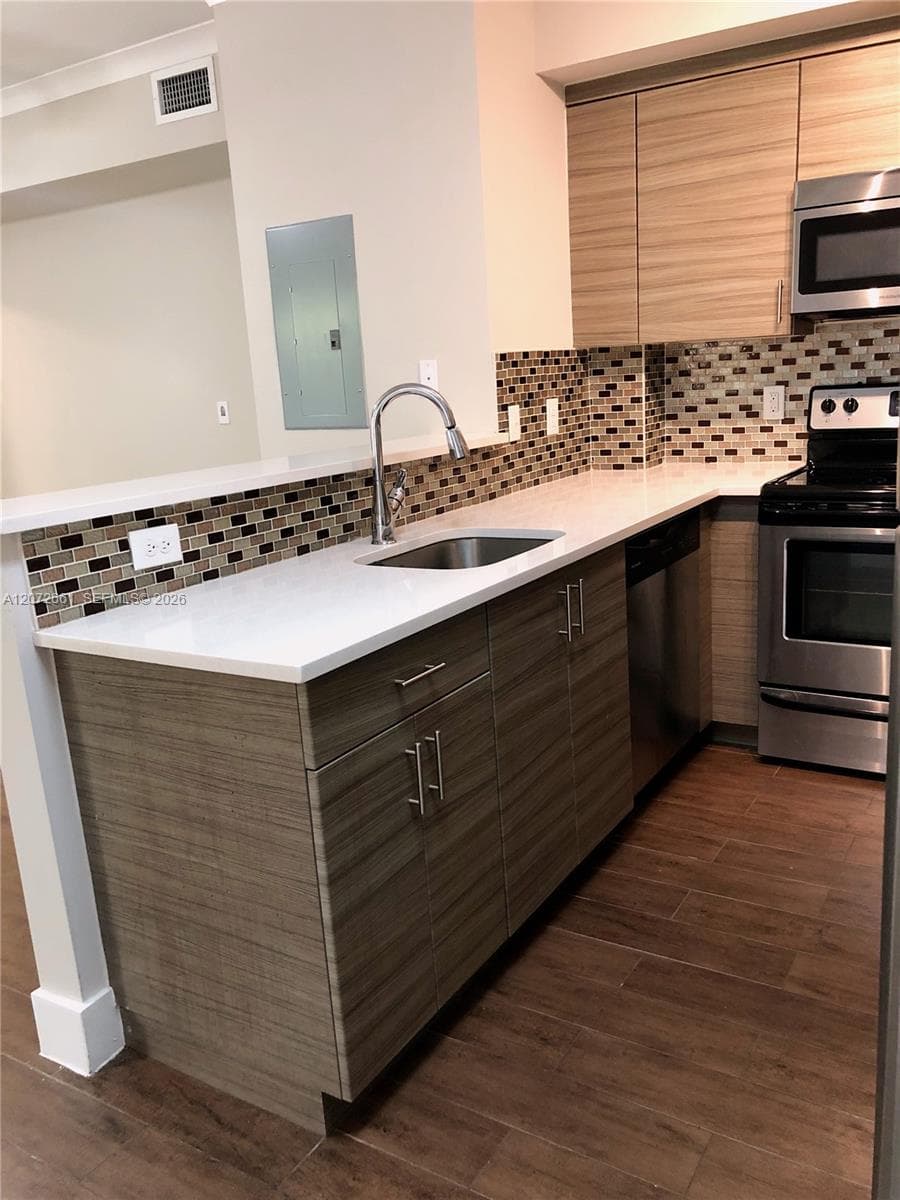 222 Sidonia Ave # 12, Coral Gables, FL 33134 — zdjęcie 2