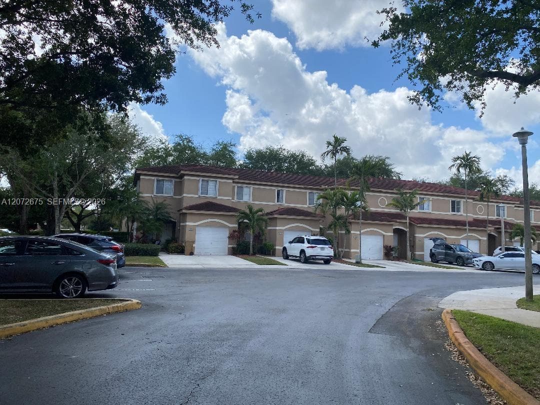 7690 S Southwood Cir, Davie, FL 33328 — zdjęcie 5