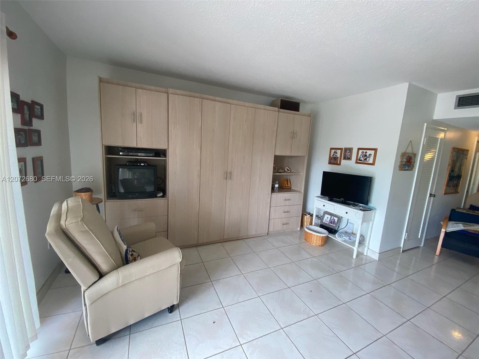 1965 S Ocean Dr # ML, Hallandale Beach, FL 33009 — zdjęcie 2