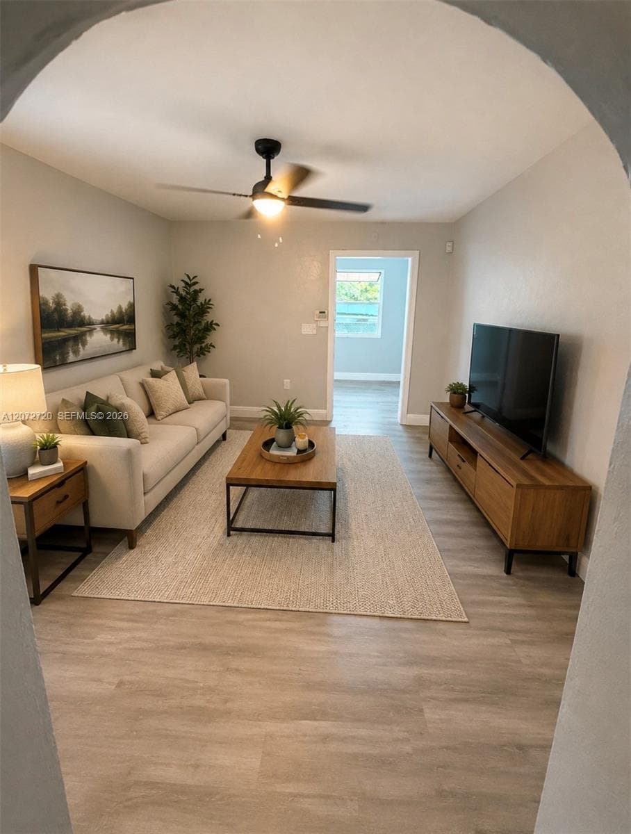 2978 NW 52nd St, Miami, FL 33142 — zdjęcie 2
