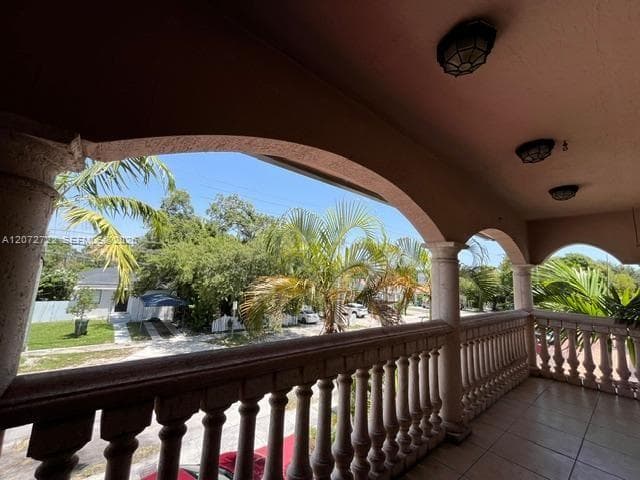2836 SW 2nd St # 2, Miami, FL 33135 — zdjęcie 3