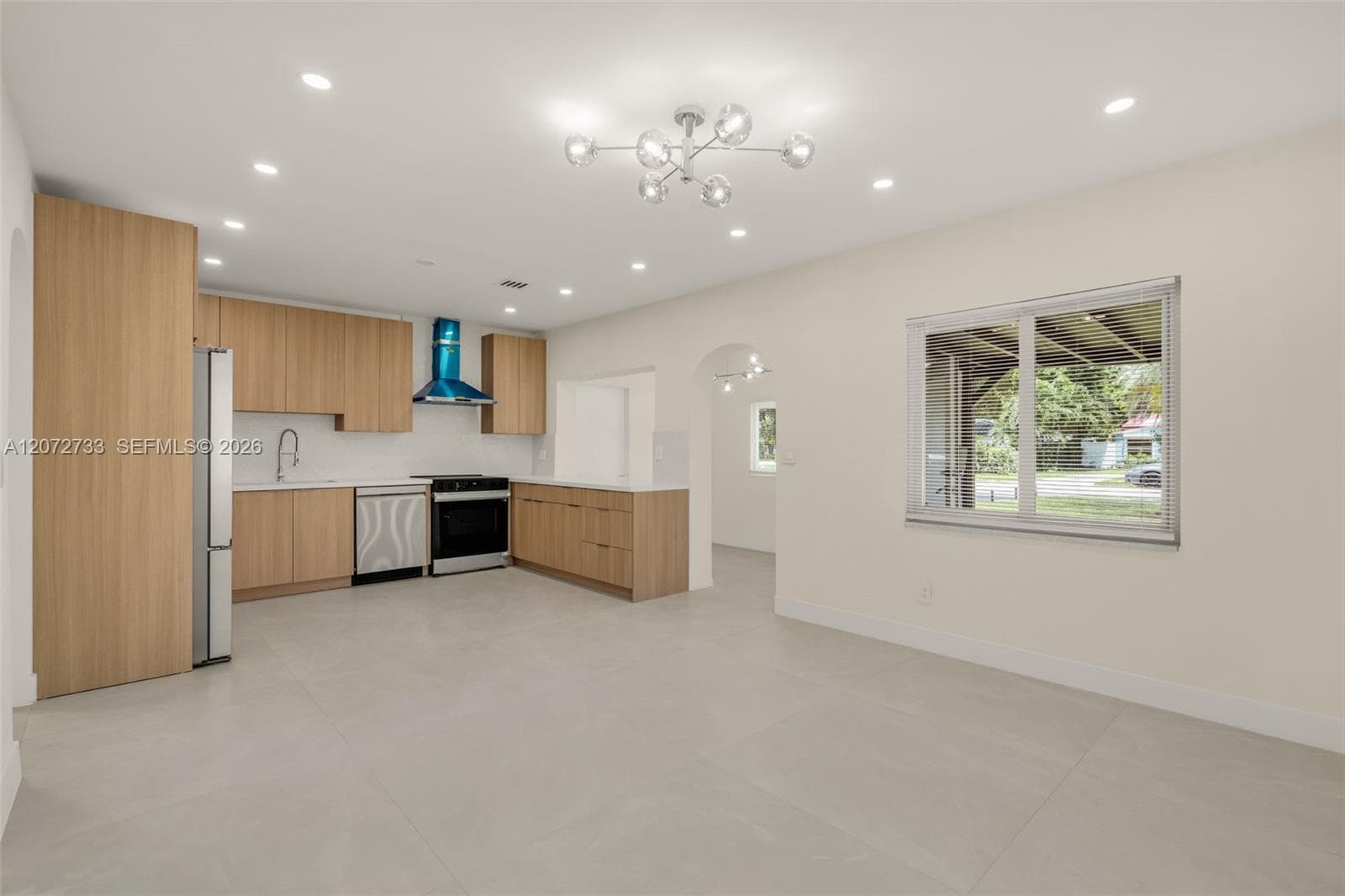 1514 NE 176th St, North Miami Beach, FL 33162 — zdjęcie 3