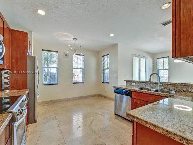 7490 NW 115th Ct, Doral, FL 33178 — zdjęcie 5