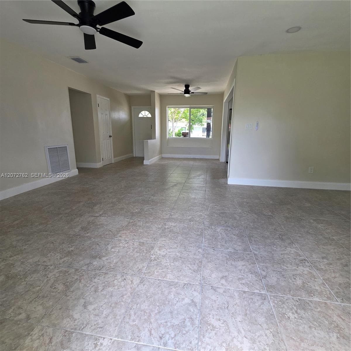 17301 NW 47th Ave, Miami Gardens, FL 33055 — zdjęcie 2