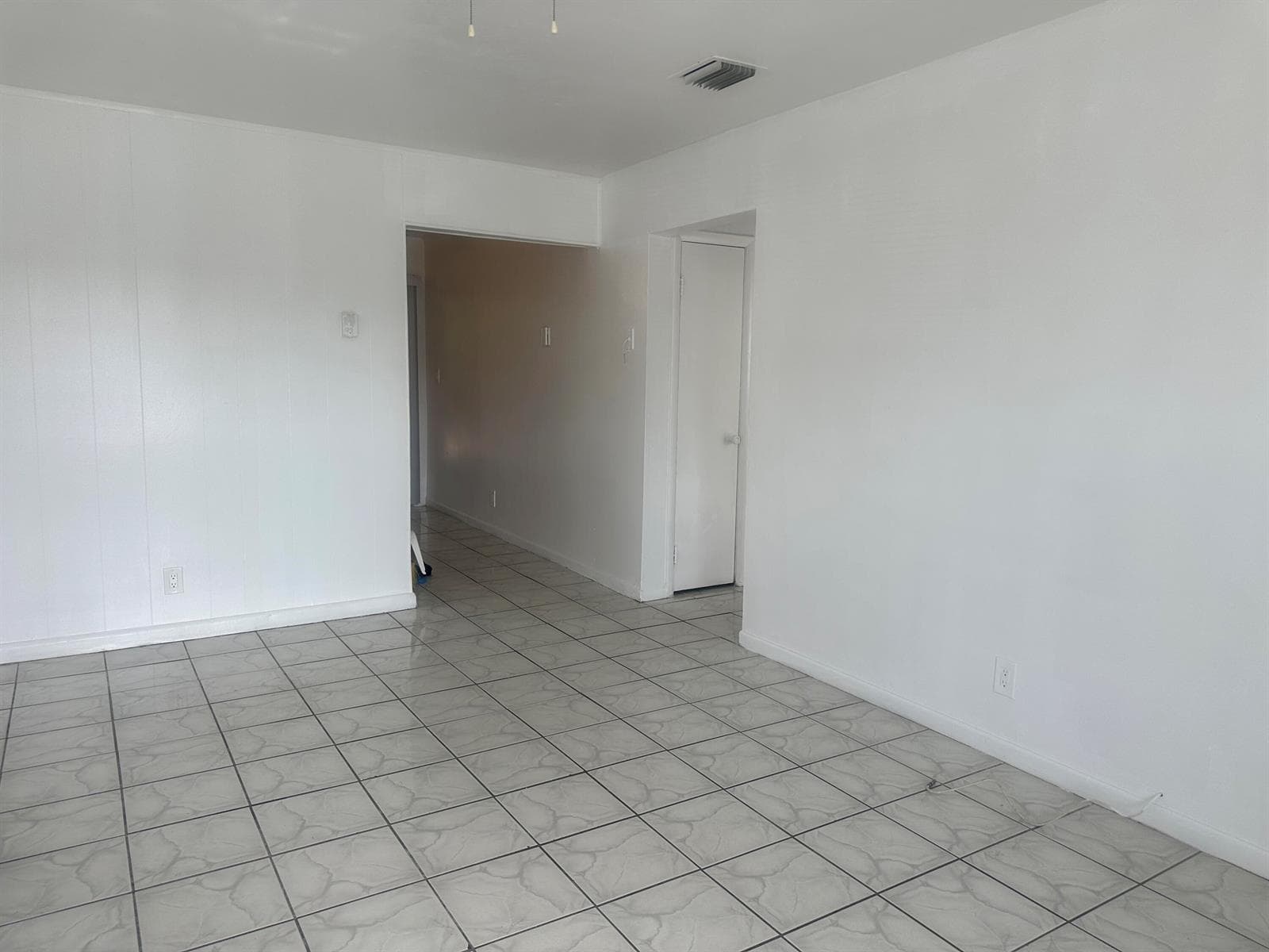 4120 NW 39TH Avenue, Lauderdale Lakes, FL 33309 — zdjęcie 3