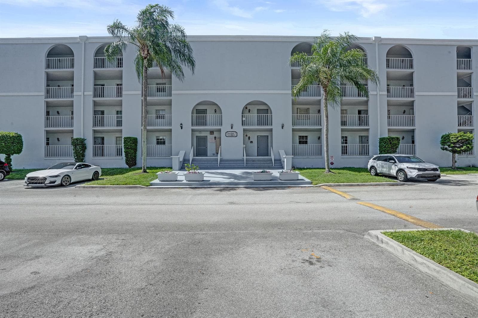 7980 N FRENCH Drive # 3-202, Pembroke Pines, FL 33024