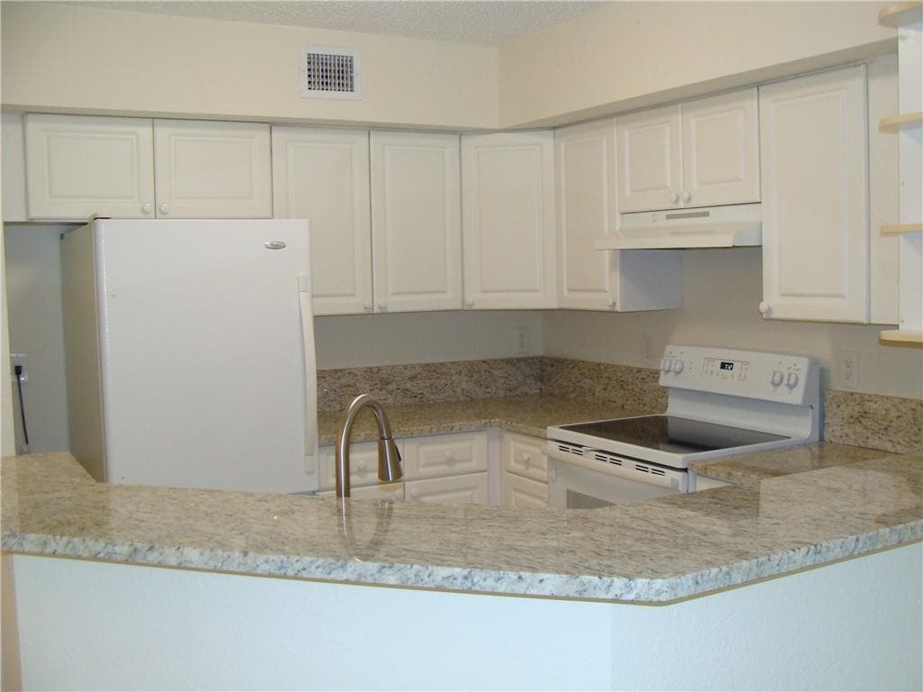 4245 S 57TH Avenue # 104W, FL 33463 — zdjęcie 2