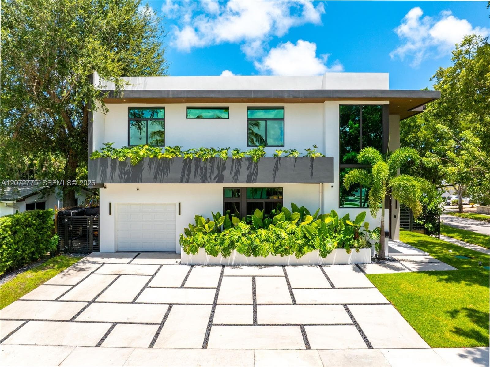 1875 NE 193rd St, Miami, FL 33179 — zdjęcie 3