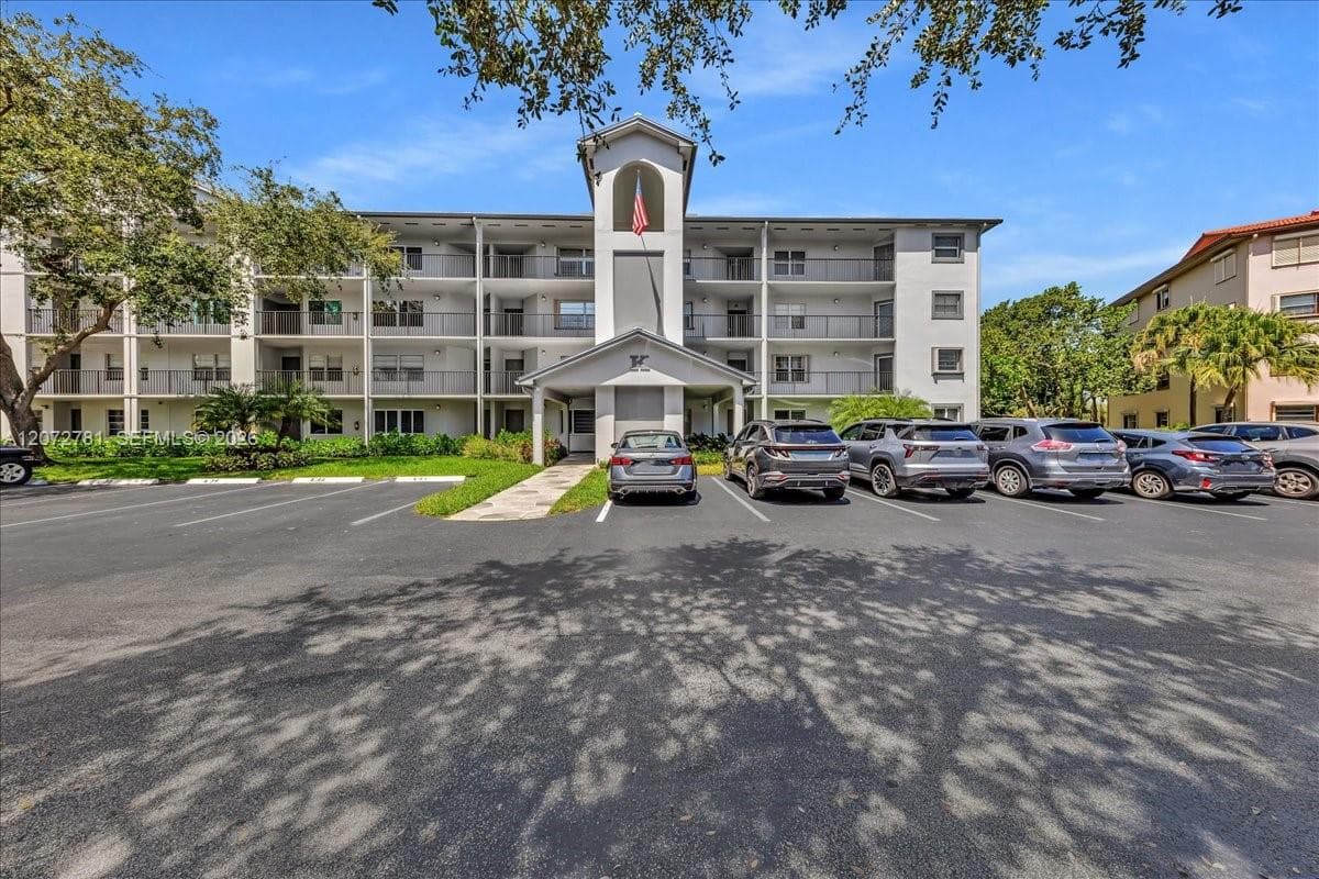 1300 SW 125th Ave # 114K, Pembroke Pines, FL 33027