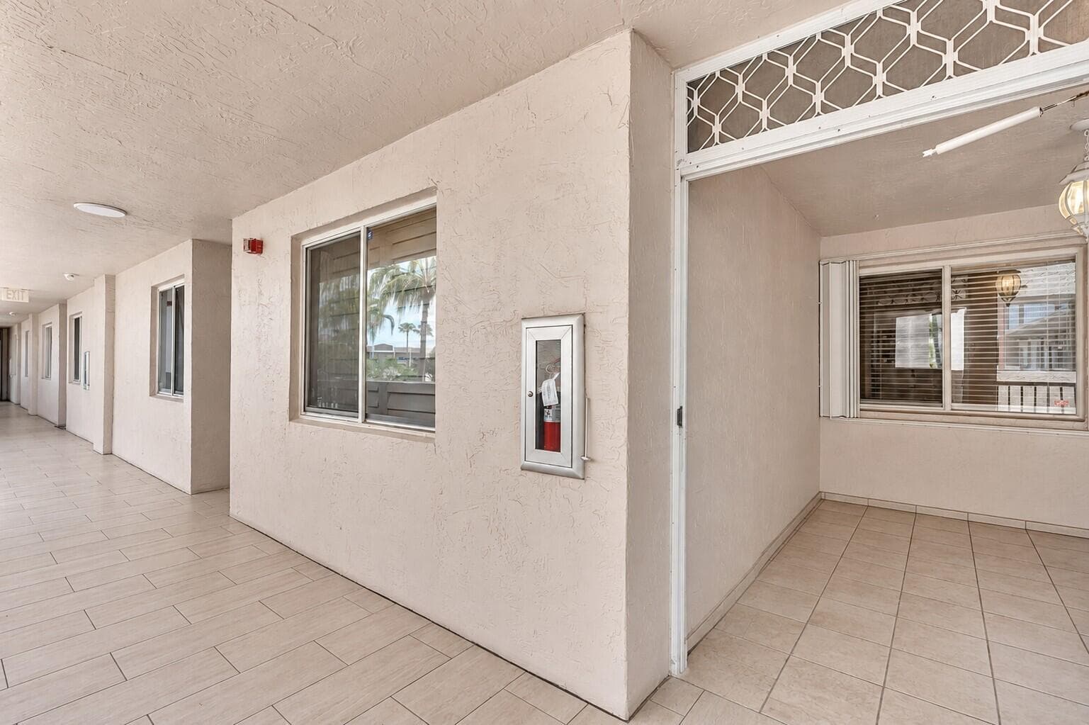 7557 GRANVILLE Drive # 305, Tamarac, FL 33321 — zdjęcie 2