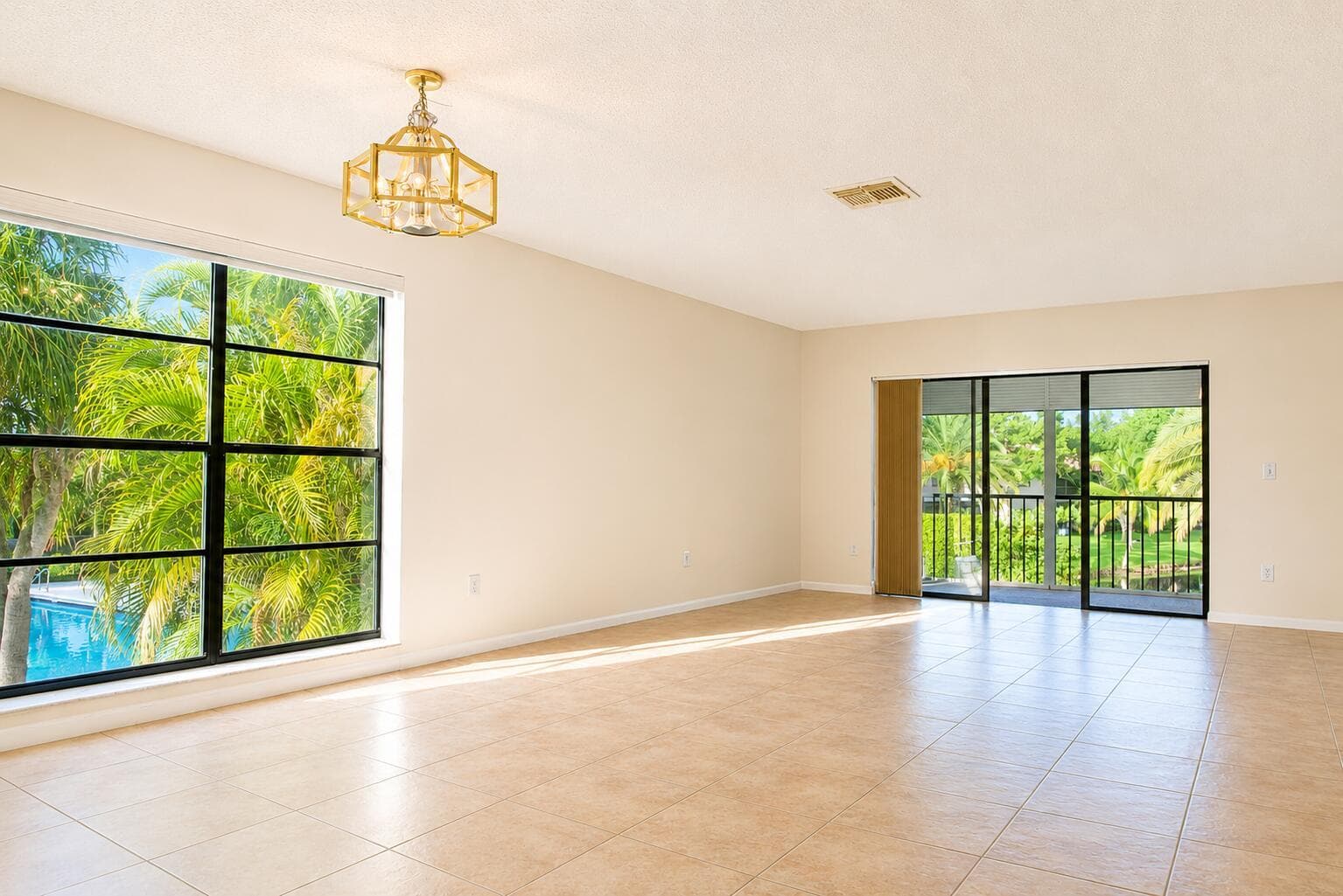 9307 Vista Del Lago # 17B, Boca Raton, FL 33428