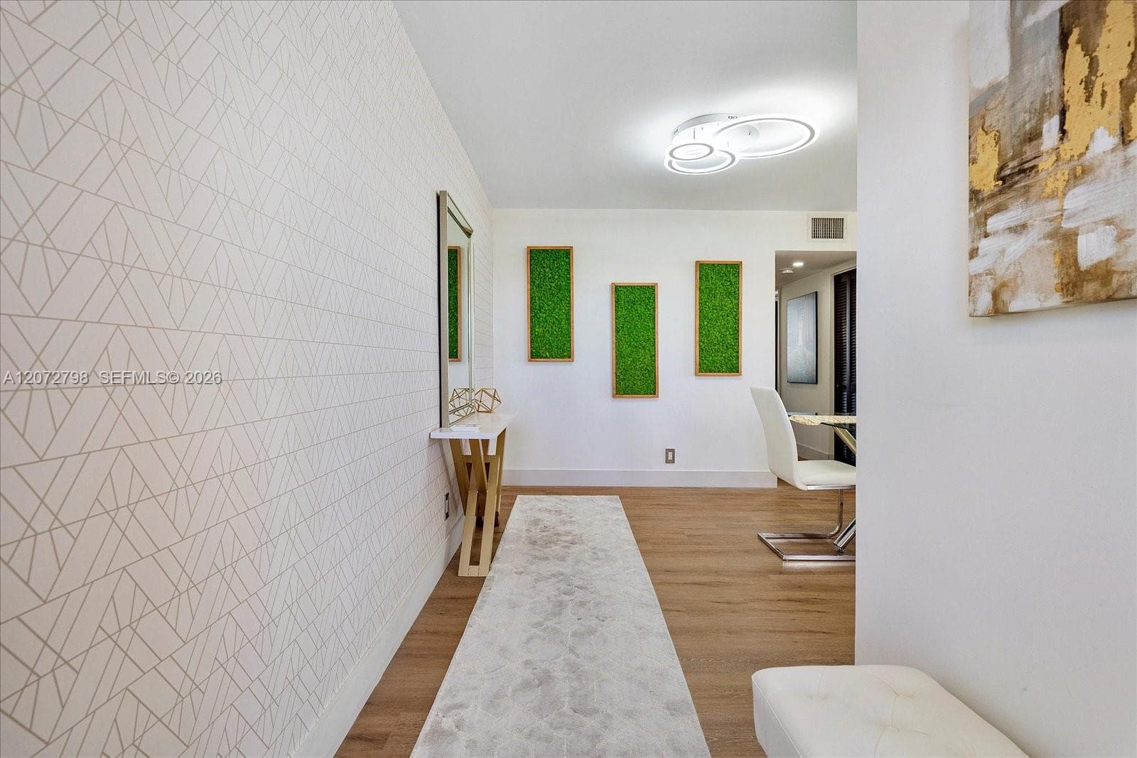 3703 NE 166th St # 701, North Miami Beach, FL 33160 — zdjęcie 2