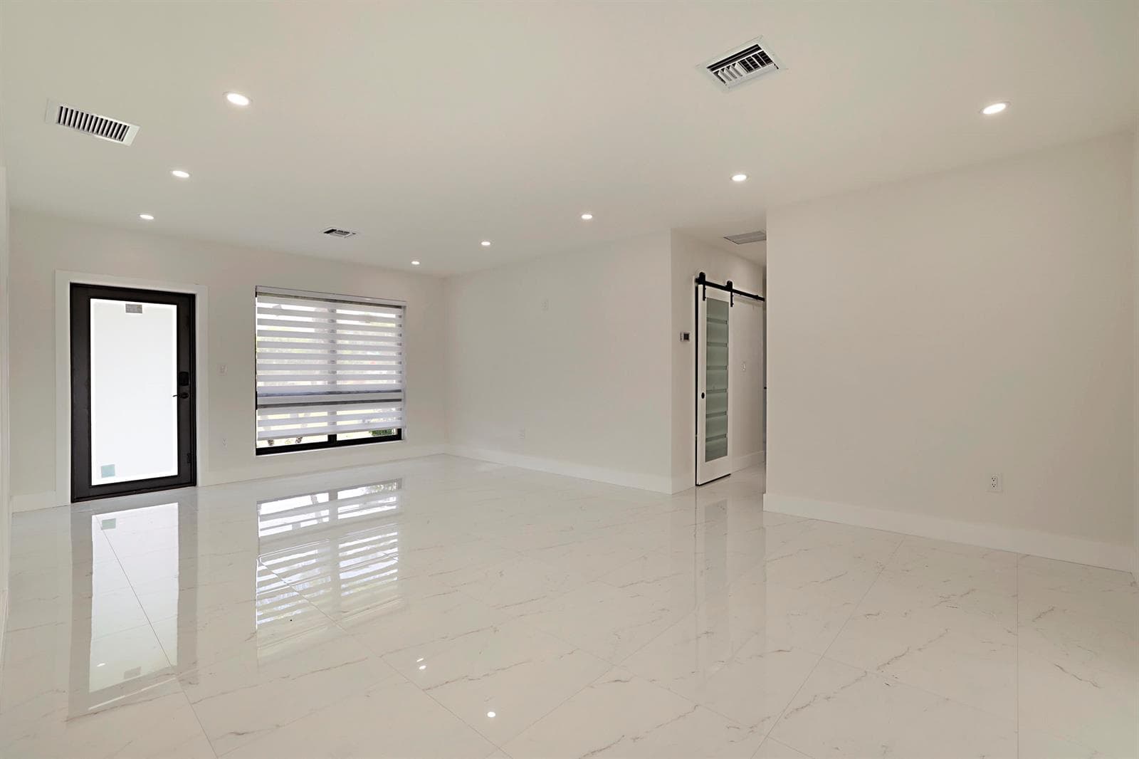421 FONTANA Drive, Palm Springs, FL 33461 — zdjęcie 4