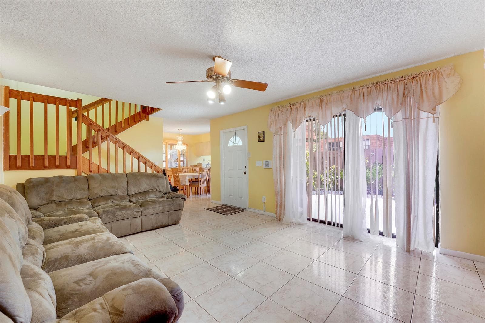 8389 N Coral Circle, North Lauderdale, FL 33068 — zdjęcie 2