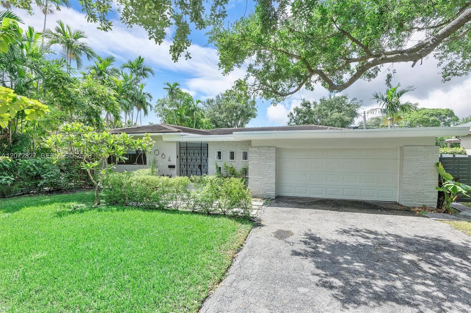 1064 NE 97th St, Miami Shores, FL 33138 — zdjęcie 2